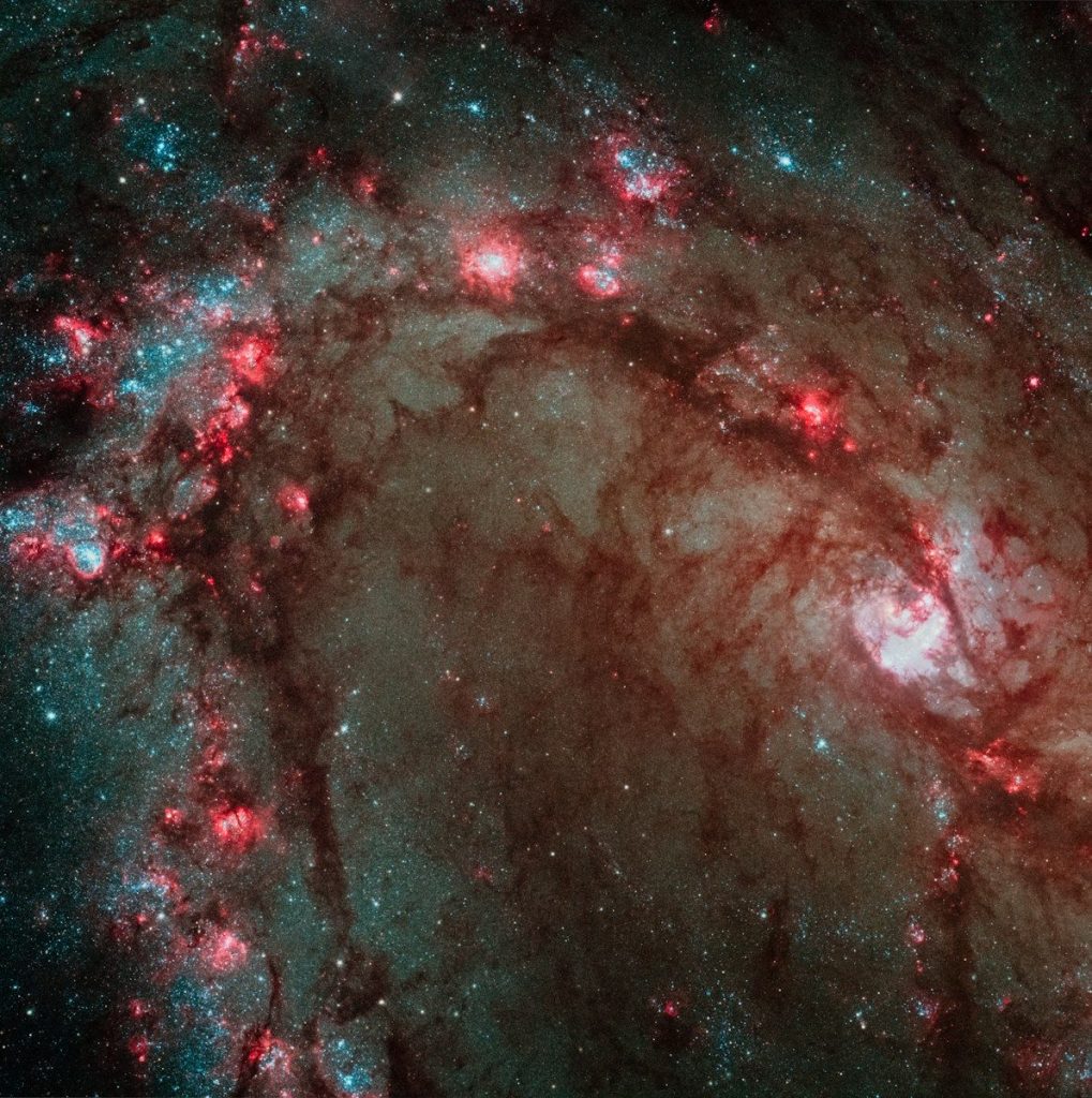 a very large spiral shaped object in the sky