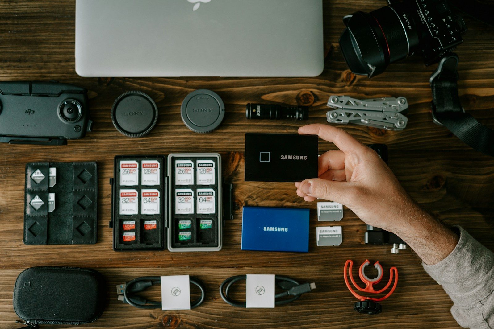 10 small gadgets that can make travel less stressful