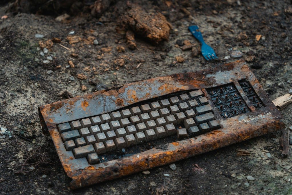 a keyboard on the ground