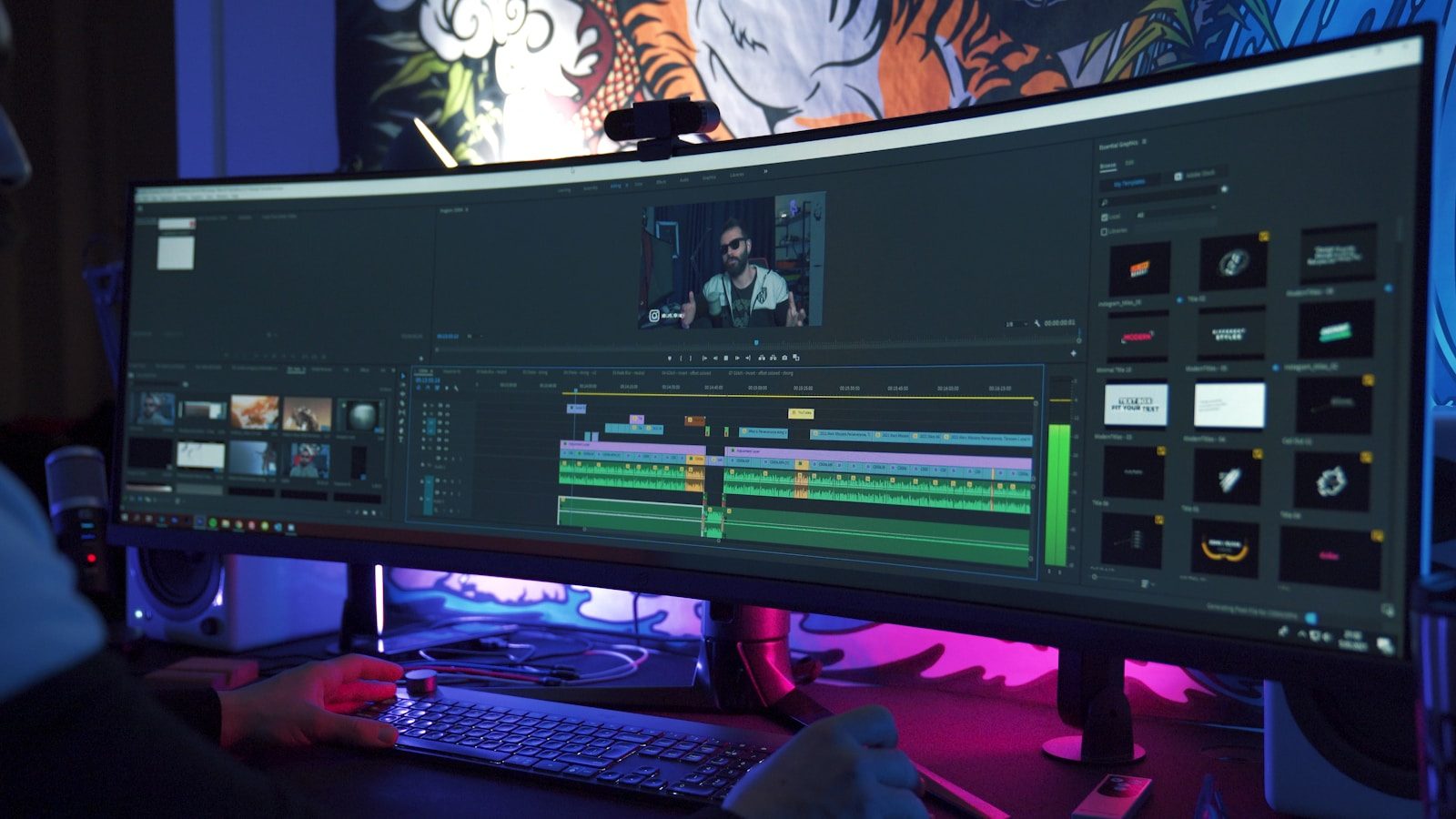 How giant monitors are replacing multi-screen setups