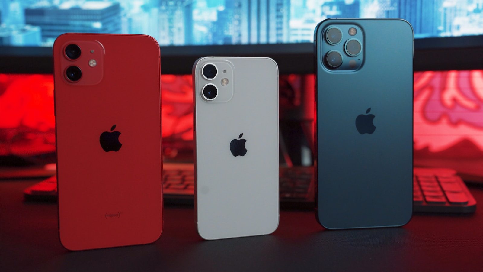 Is it smarter to buy your next iPhone from Apple or your carrier?