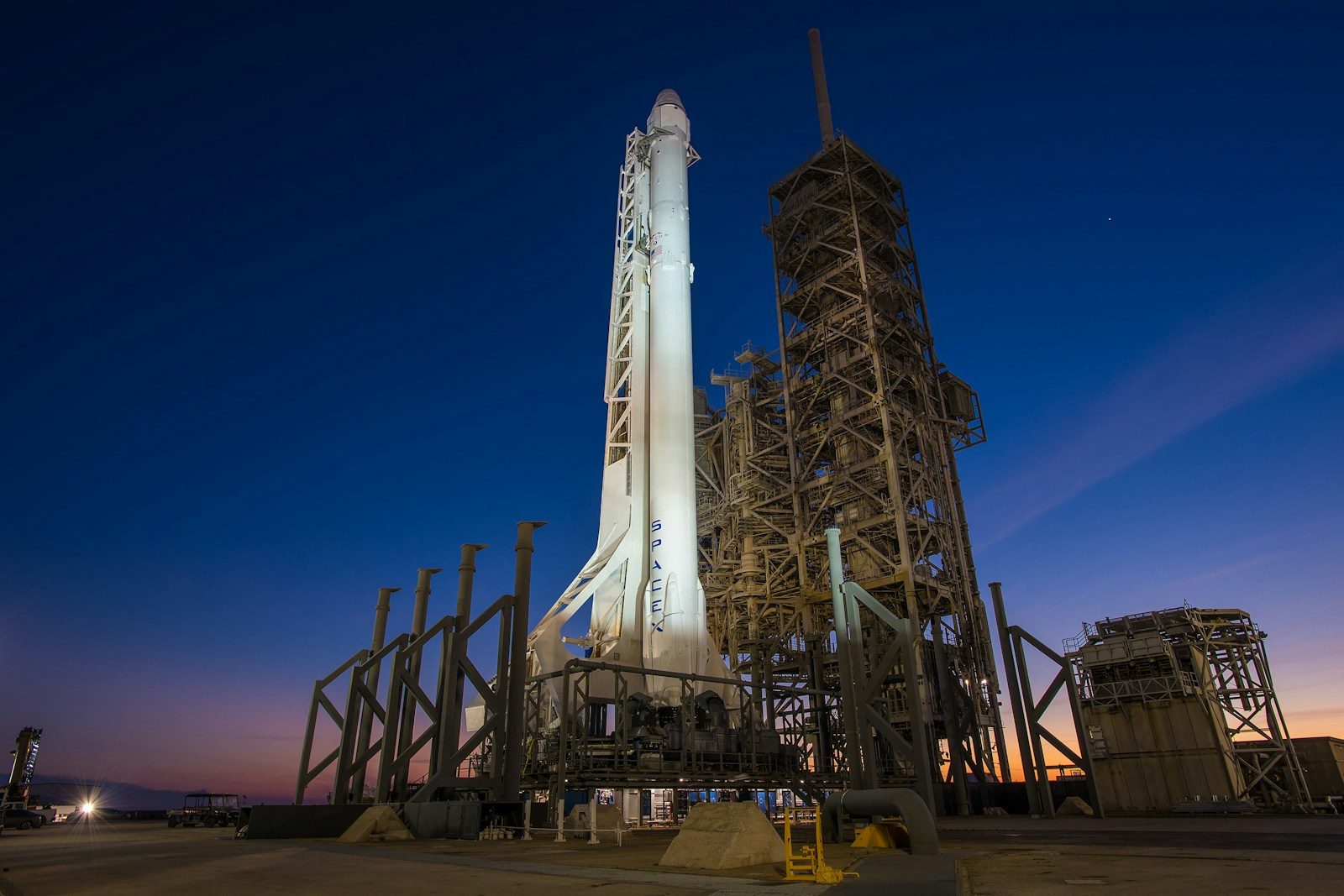 Why Rocket Scientists Are Building The Largest Spacecraft Ever