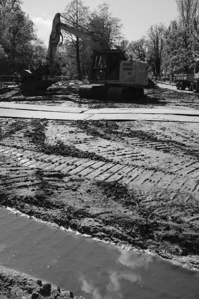 a black and white photo of a construction site