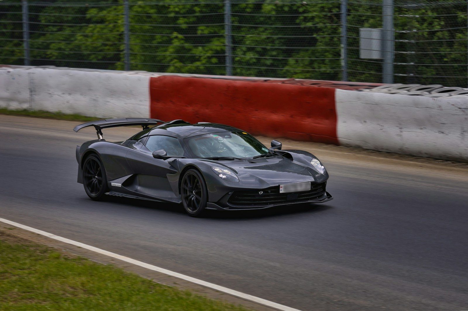 The Extreme Physics Behind The World’s Fastest Hypercars