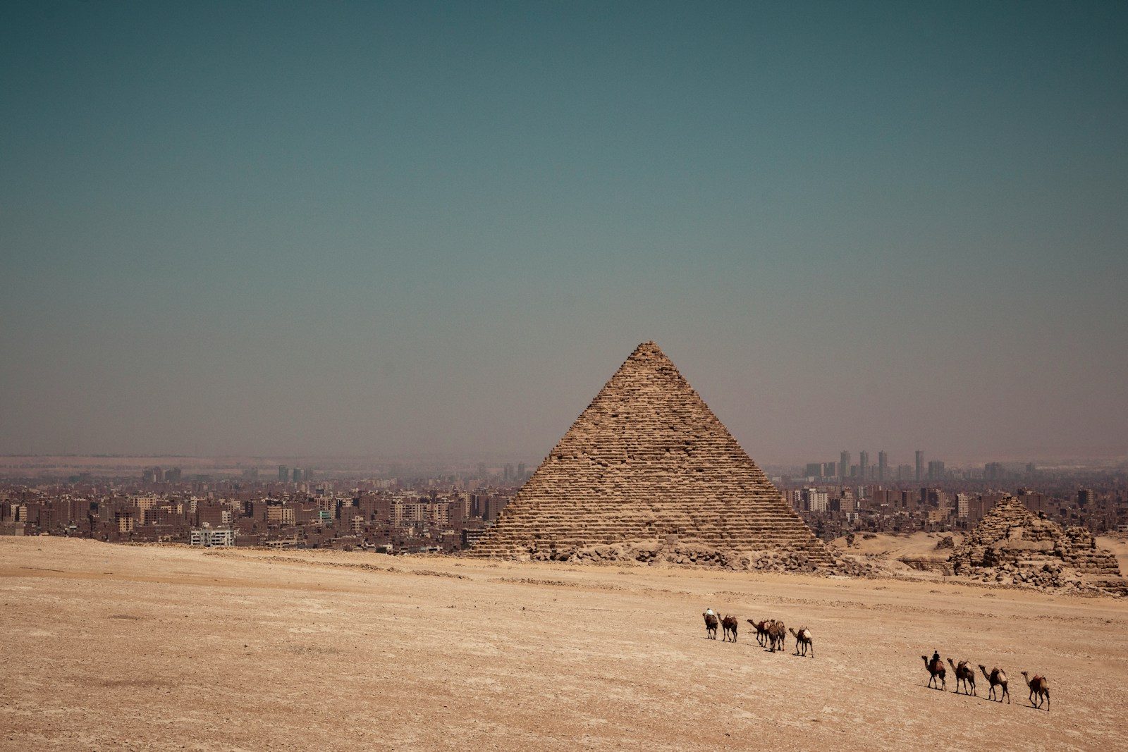 The Hidden Hydraulic Systems That Raised The Great Pyramid
