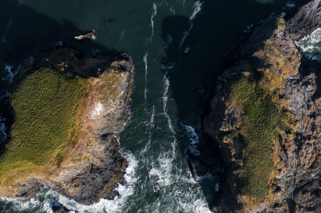 aerial photography of body of water during daytime