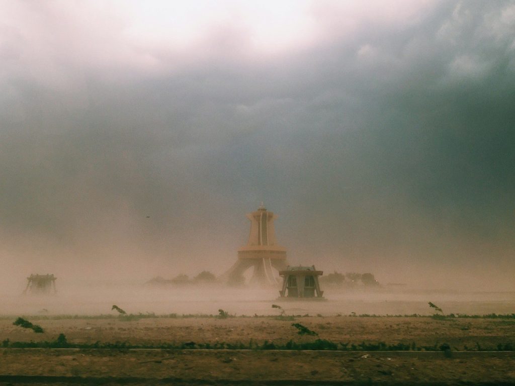 fogs covering tower near field