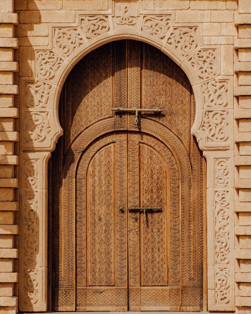 a door with a handle