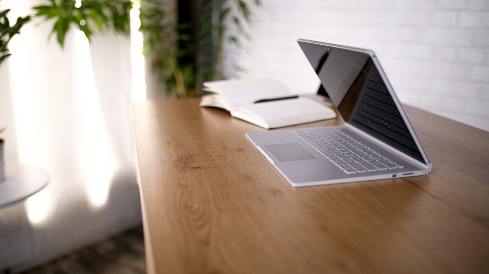 Why A Cheap Apple Laptop Is Terrifying Rival Tech Giants